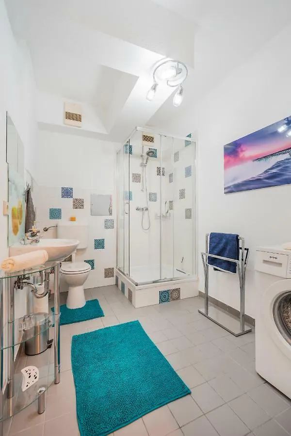 10 Min. Downtown - Metro 100M - Parking Apartment Vienna