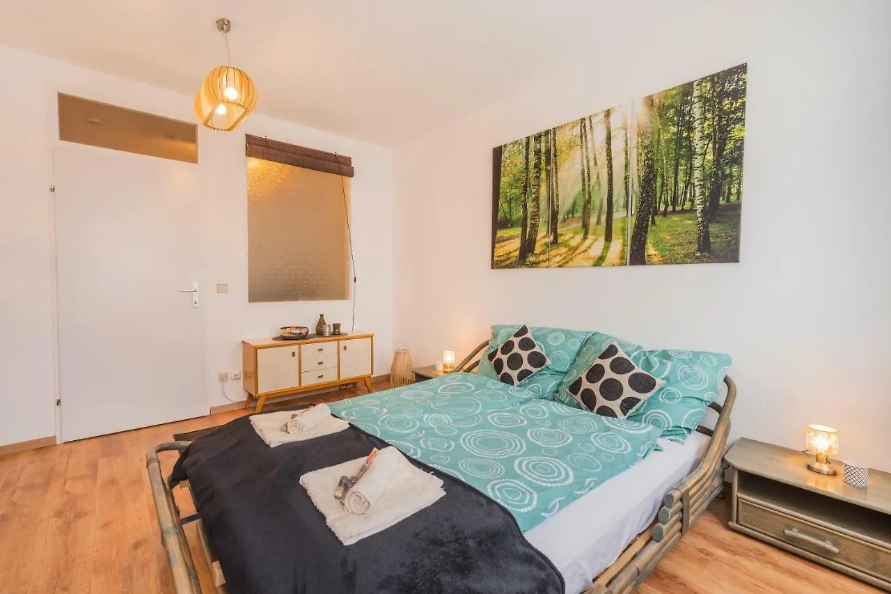 10 Min. Downtown - Metro 100M - Parking Apartment Vienna 0*,  Austria