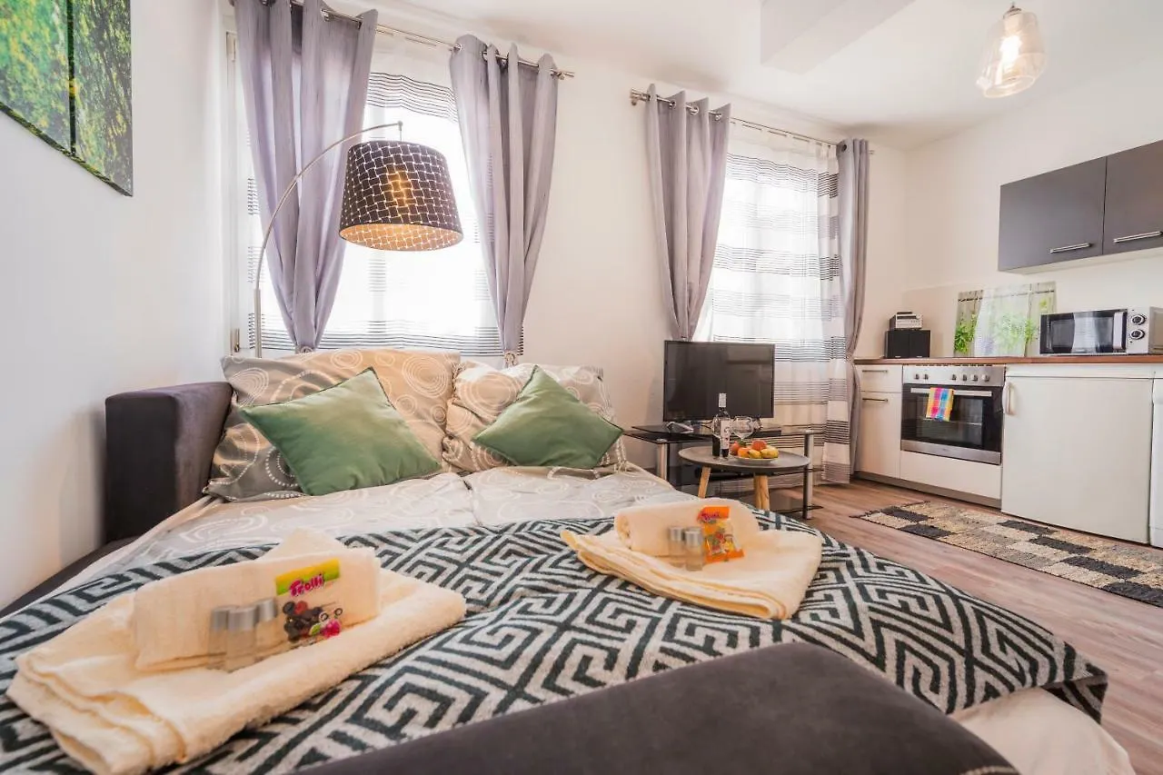 10 Min. Downtown - Metro 100M - Parking Apartment Vienna