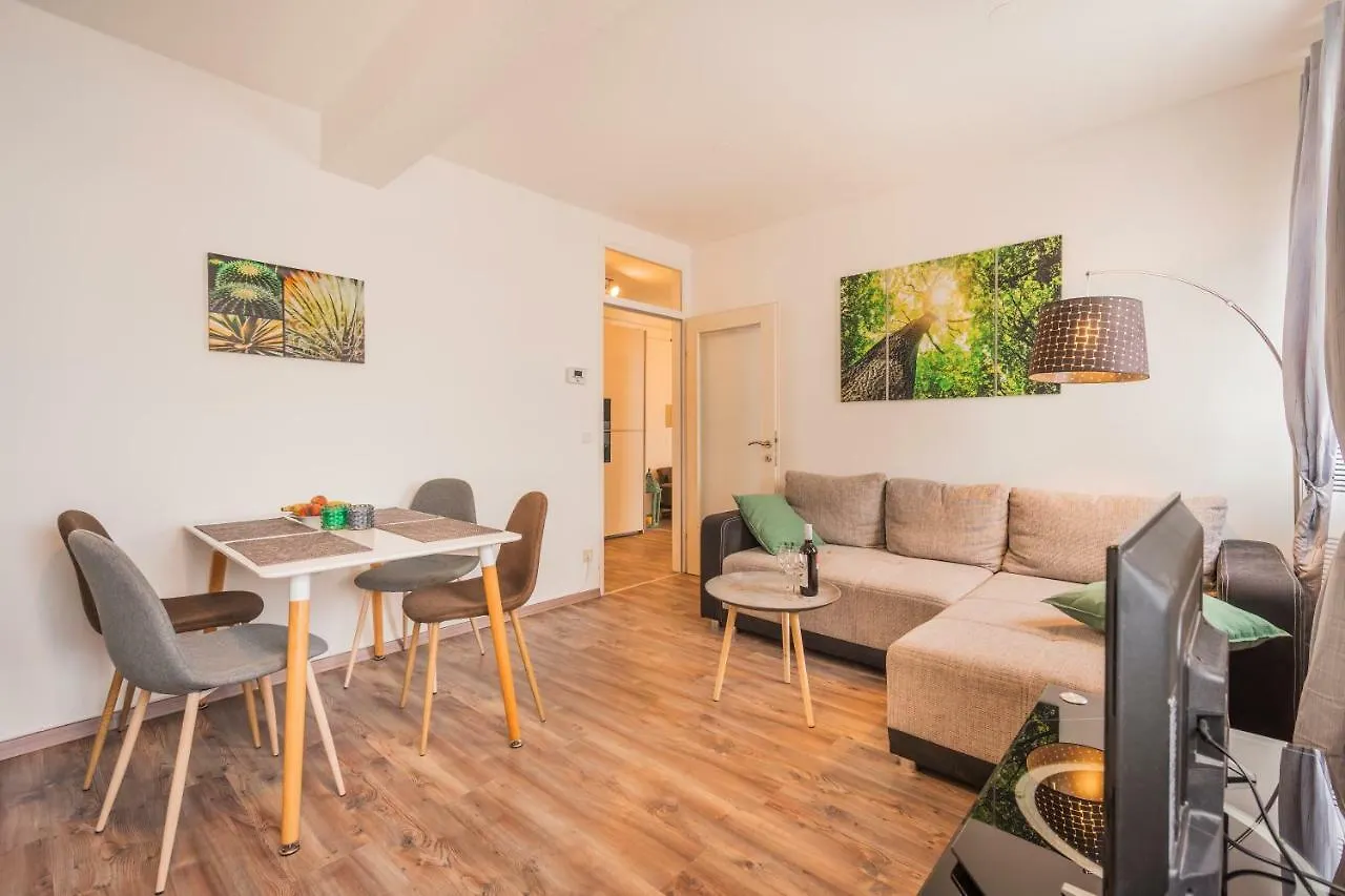 10 Min. Downtown - Metro 100M - Parking Apartment Vienna Austria